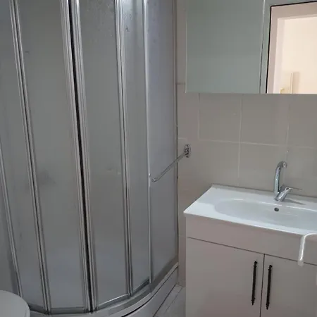 2 Chambres, Avec Balcon Et Vue Sur La Mer, Jusqu'a 6 Personnes Apartamento