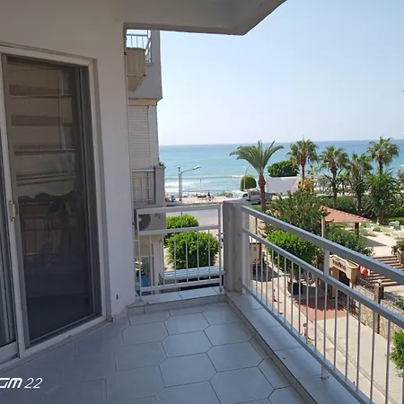 2 Chambres, Avec Balcon Et Vue Sur La Mer, Jusqu'a 6 Personnes Apartamento *